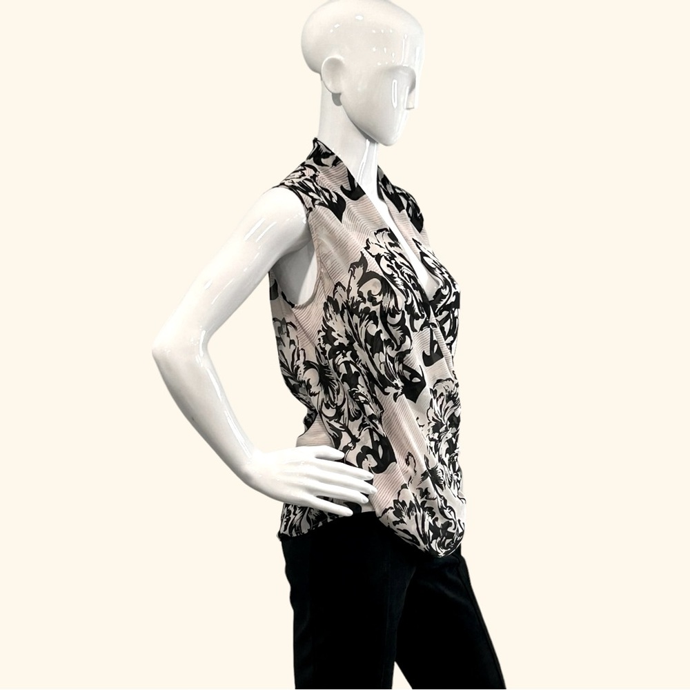 Nic & Zoe Criss-Cross Sleeveless Blouse NWOT